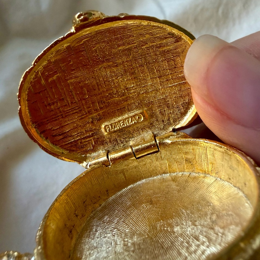 Vintage FLORENZA Gold Turtle Trinket Box - Picture 8 of 13